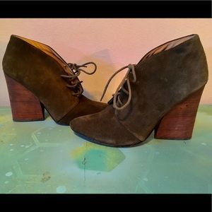 Vero Cuoio Wooden Heal Booties